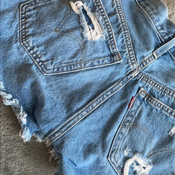 Distressed Levi 501 shorts